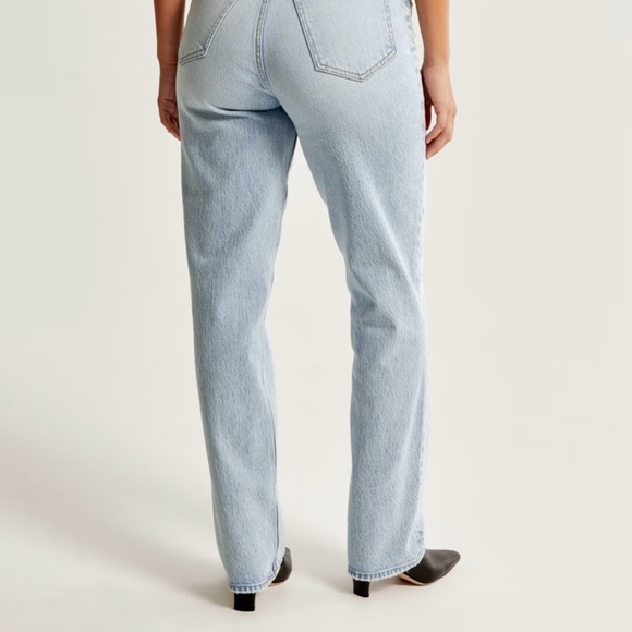Abercrombie Curve Love Ultra High Rise 90s Straight Jean - Picture 3 of 4